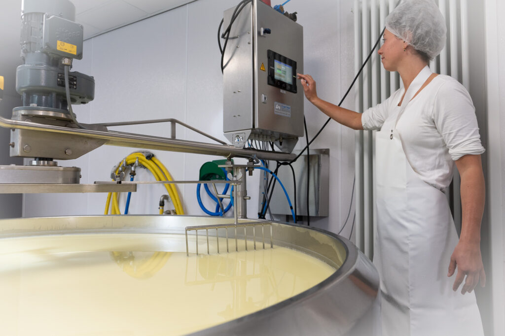 With_the_help_of_Riet_Dairy_we_are_growing_our_cheese_factory_Antje_Zents_machine